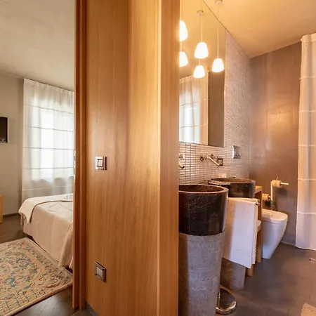 Hotel Suite Inn 3* אודינה