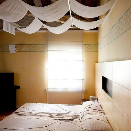 Отель Hotel Suite Inn Удине