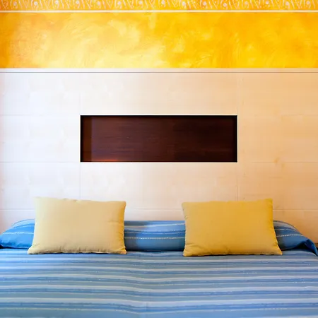 Hotel Suite Inn מלון