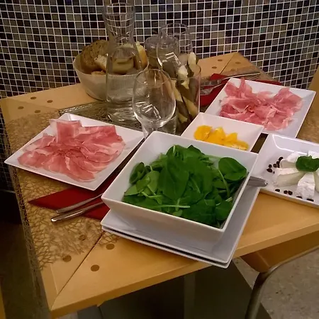 Hotel Suite Inn מלון